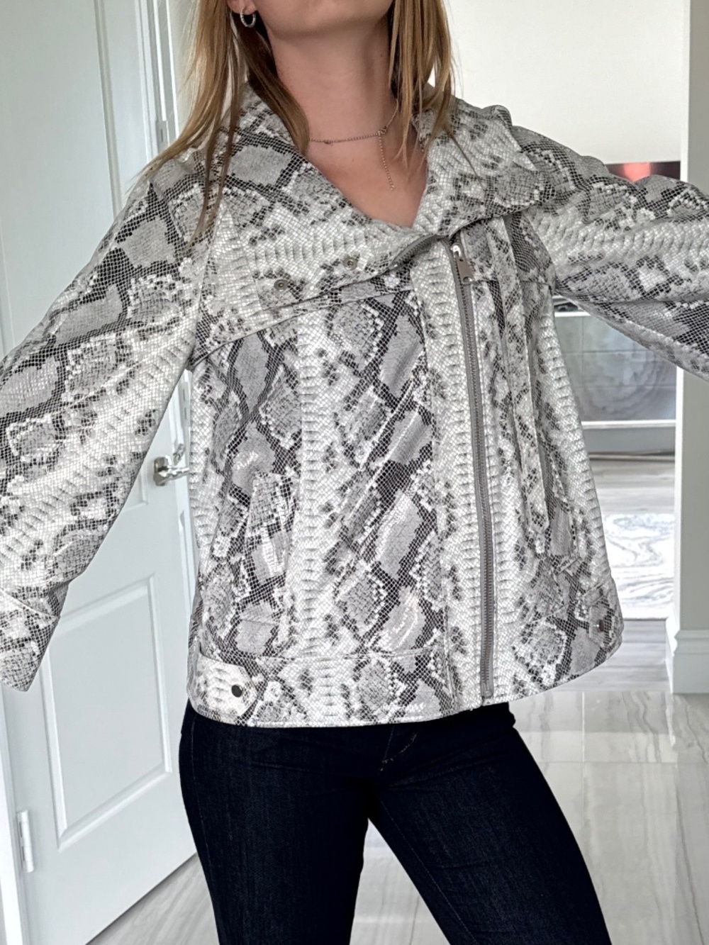 Leather Jacket - Picture 6 of 10